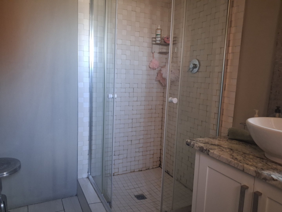 To Let 3 Bedroom Property for Rent in Hillside Free State